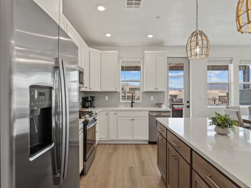 Periwinkle Sky Vacation Rental in St. George - RedAwning