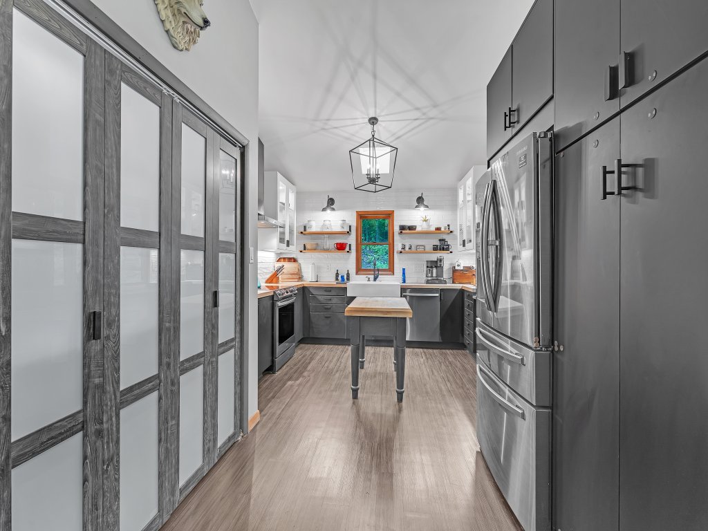 Modern Mountain Retreat Near Dolly Sods & Skiing Vacation Rental in Davis - RedAwning