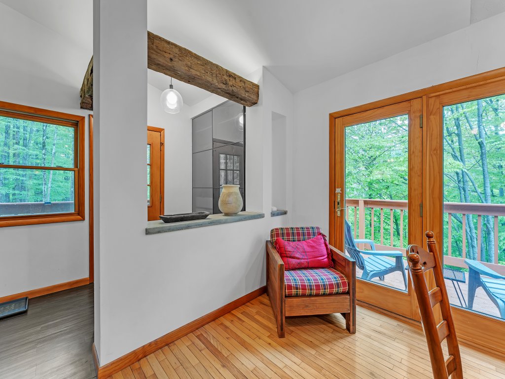 Modern Mountain Retreat Near Dolly Sods & Skiing Vacation Rental in Davis - RedAwning