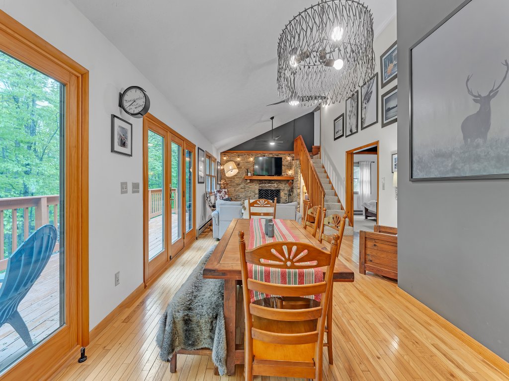 Modern Mountain Retreat Near Dolly Sods & Skiing Vacation Rental in Davis - RedAwning