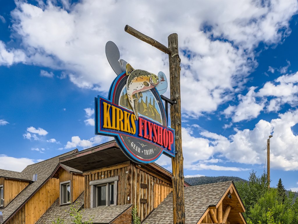 West Portal Cabin Vacation Rental in Grand Lake - RedAwning