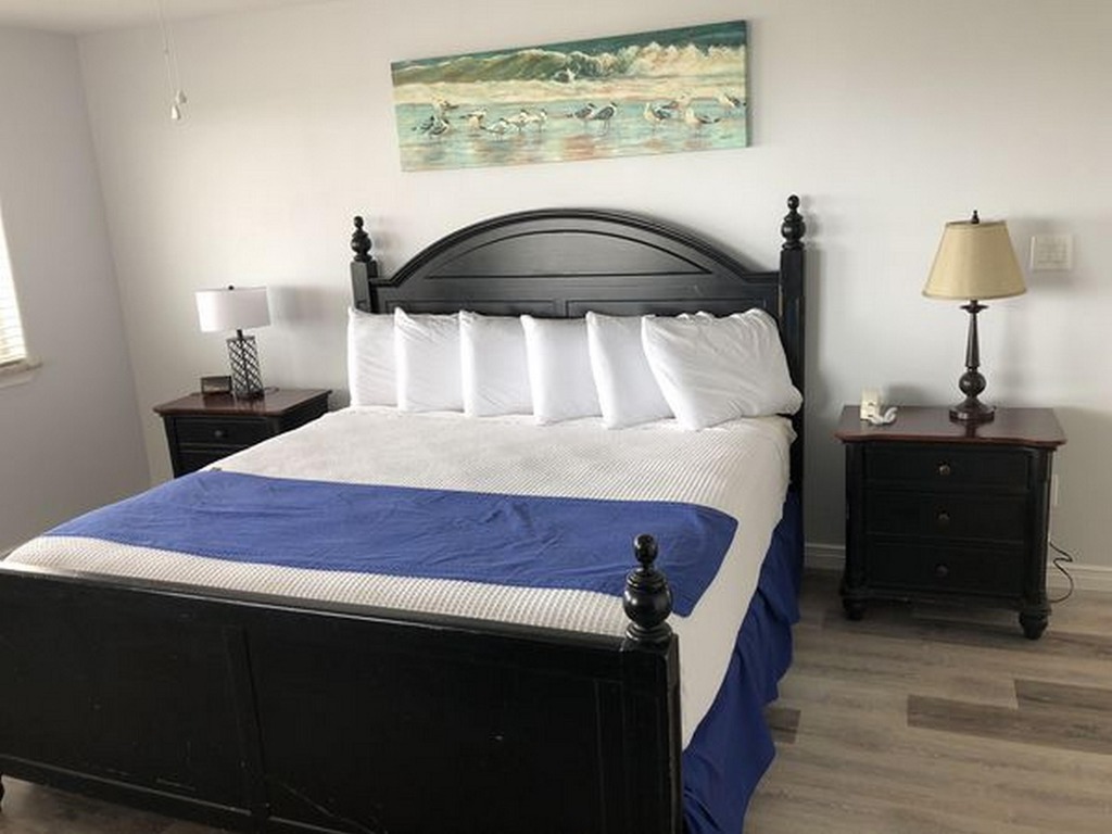 BeachGate Condo Suites and Oceanfront Resort - One Bedroom Suite #3 Vacation Rental in Port Aransas - RedAwning