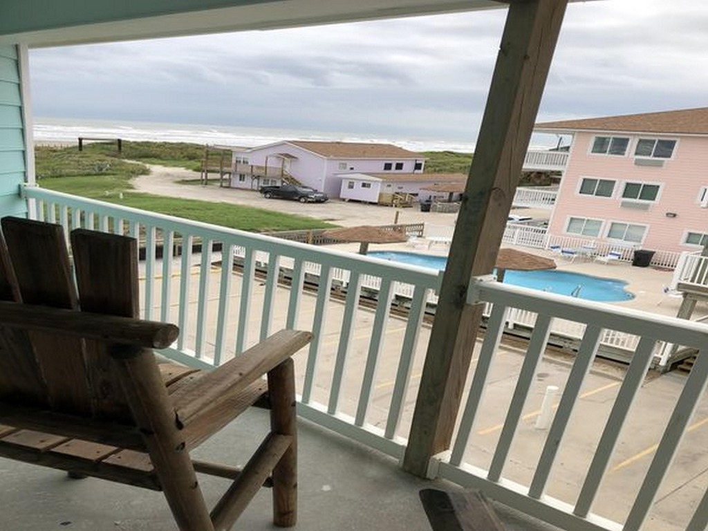 BeachGate Condo Suites and Oceanfront Resort - One Bedroom Suite #4 Vacation Rental in Port Aransas - RedAwning