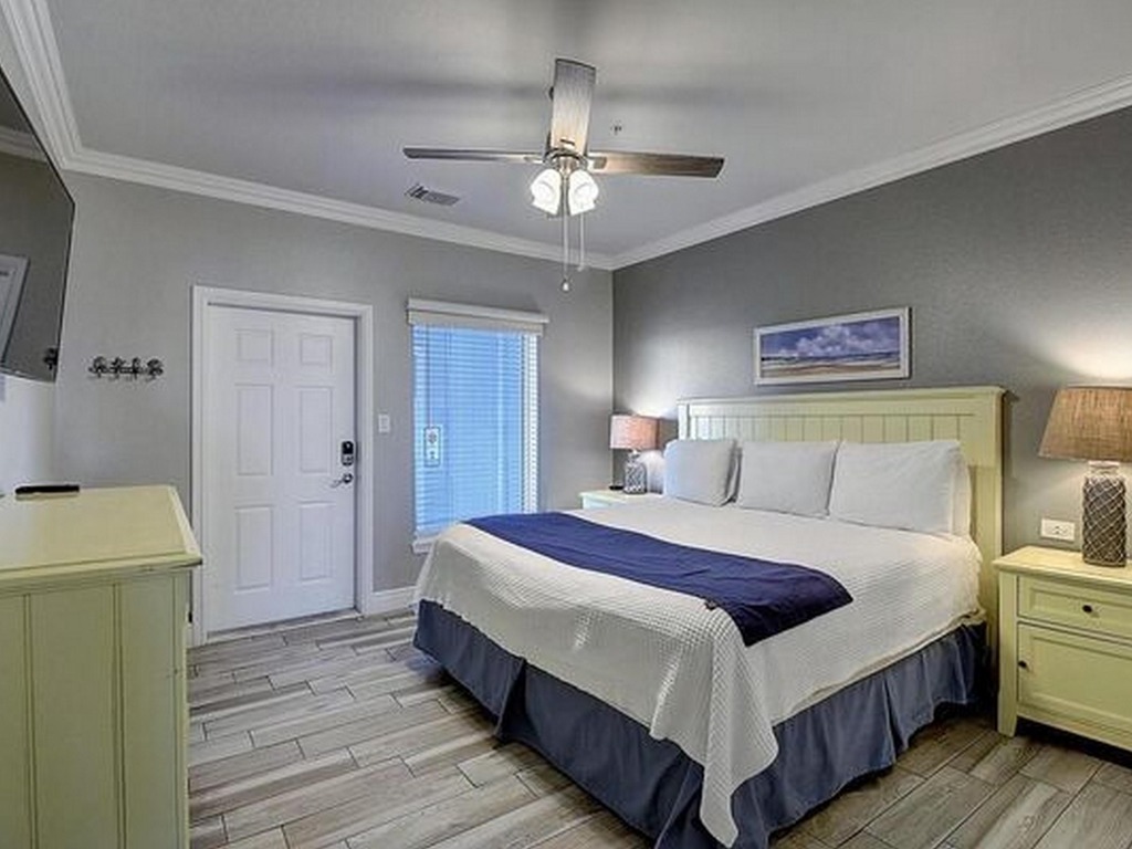 BeachGate Condo Suites and Oceanfront Resort - Deluxe Suite 2 Bedroom #1 Vacation Rental in Port Aransas - RedAwning