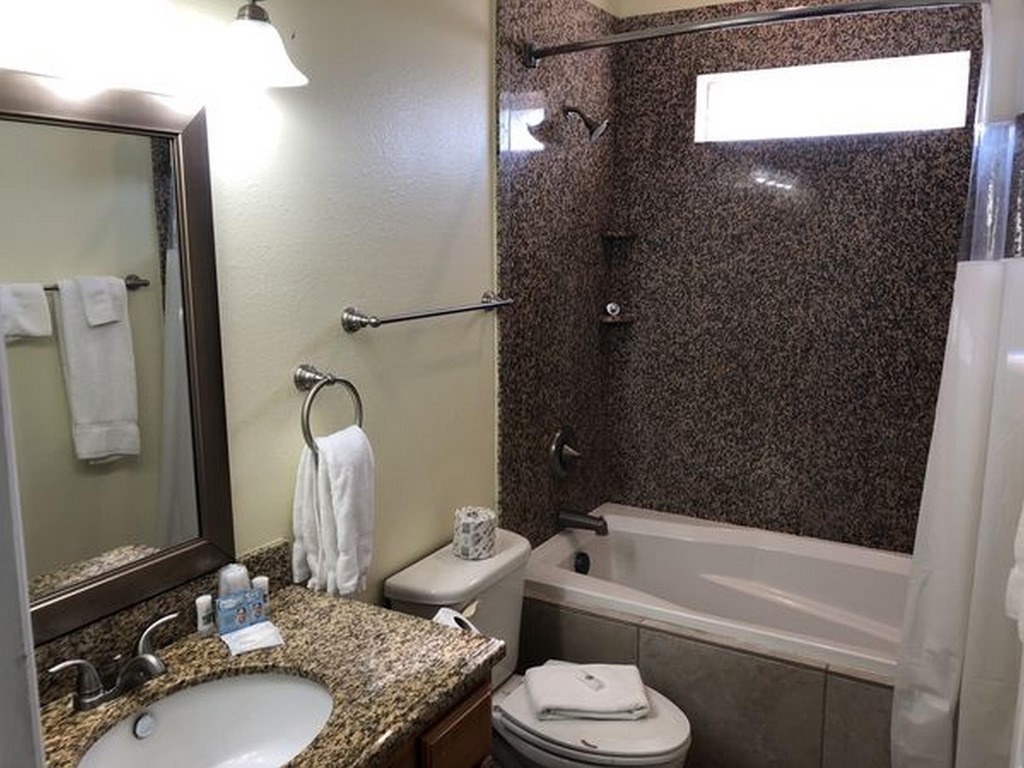 BeachGate Condo Suites and Oceanfront Resort - Deluxe Suite 2 Bedroom #1 Vacation Rental in Port Aransas - RedAwning