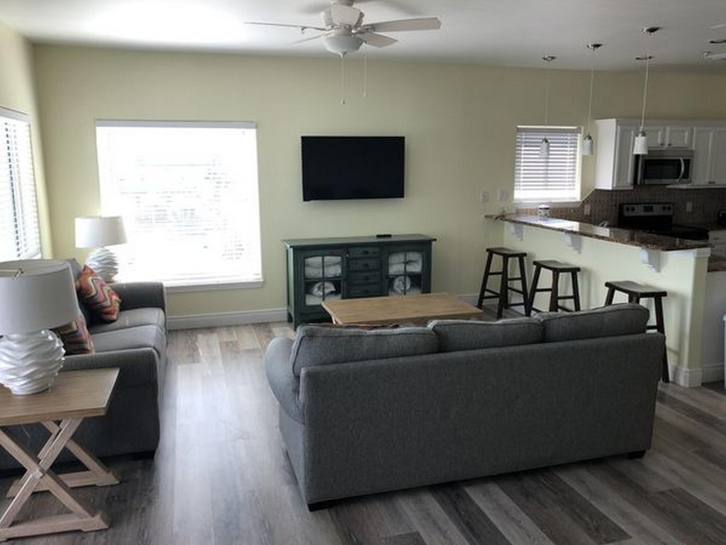 BeachGate Condo Suites and Oceanfront Resort - Deluxe Suite 2 Bedroom #2 Vacation Rental in Port Aransas - RedAwning