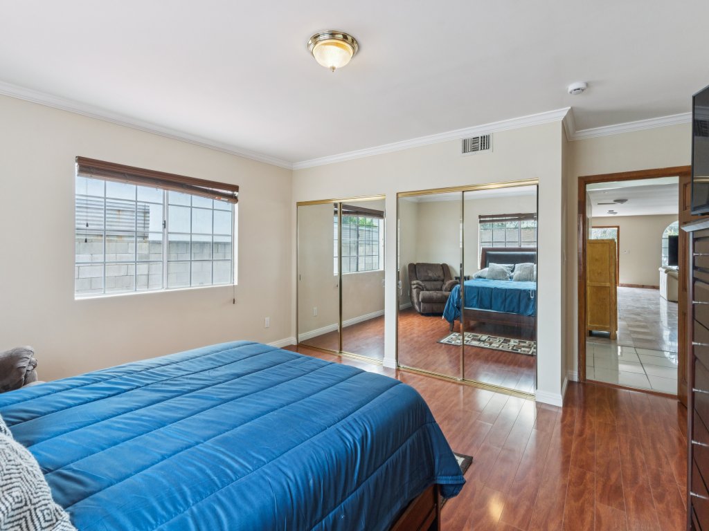 Russell House Near Hollywood & Griffith Park Vacation Rental in Los Angeles - RedAwning