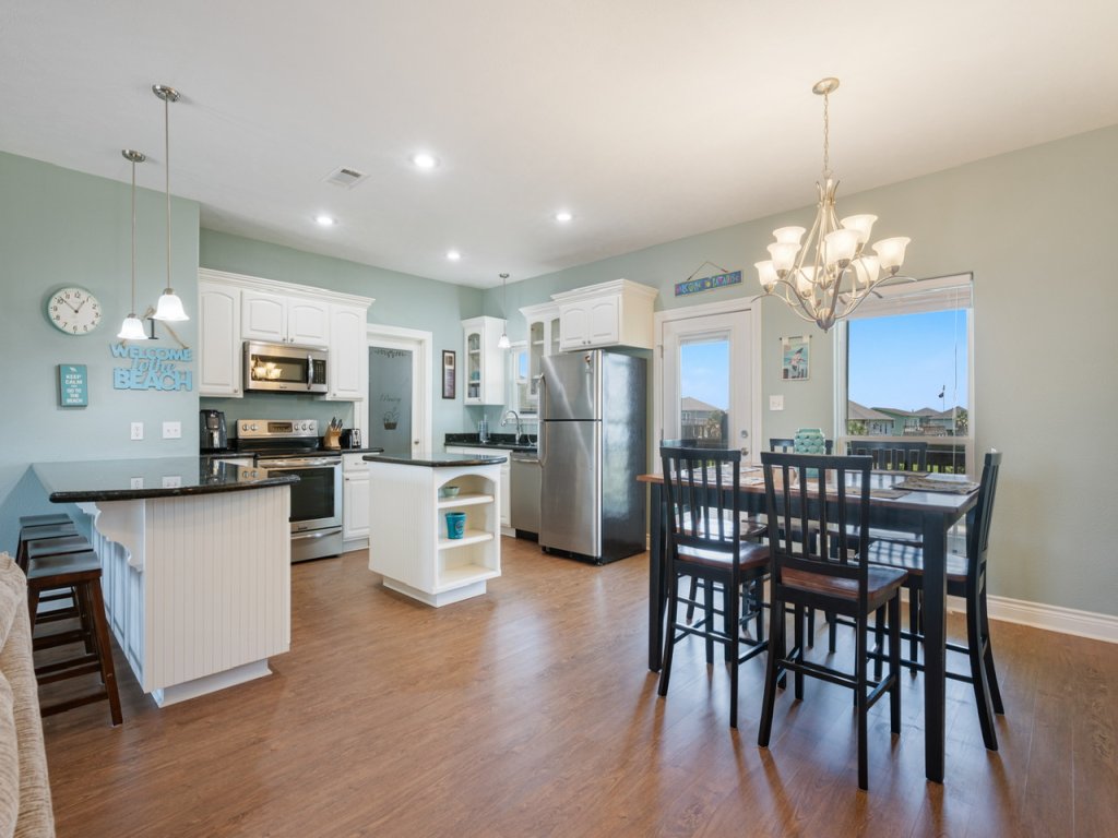Pelican Post Vacation Rental in Texas - RedAwning