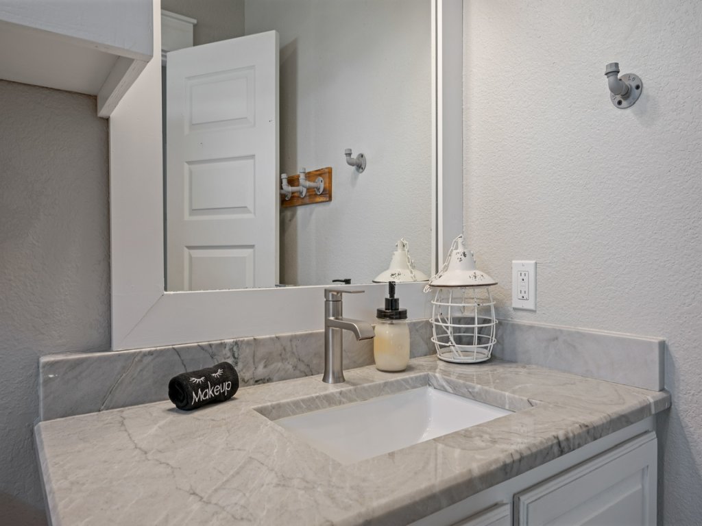 B3 Sand Ranch Vacation Rental in Texas - RedAwning