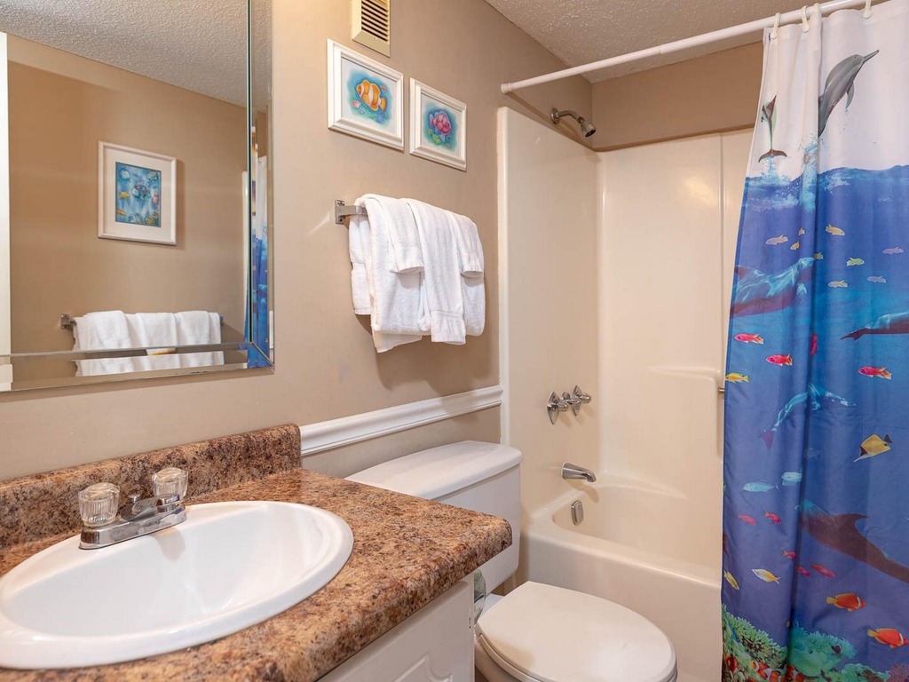 Island Winds East 2 Bed 2 Bath Gulf Front Low Sleeps 6 2K #1 Vacation Rental in Gulf Shores - RedAwning