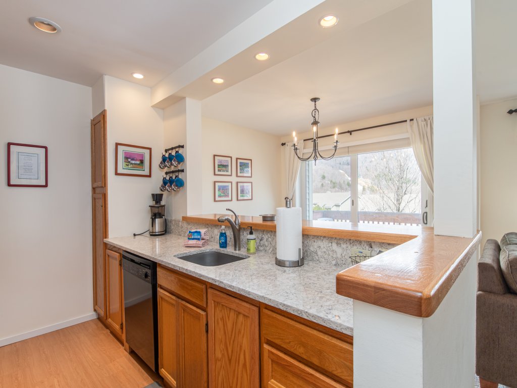100 Snow Creek Vacation Rental in Warren - RedAwning