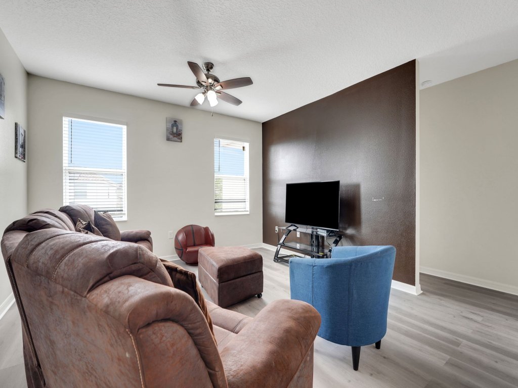 2245CA-Providence Resort Vacation Rental in Davenport - RedAwning