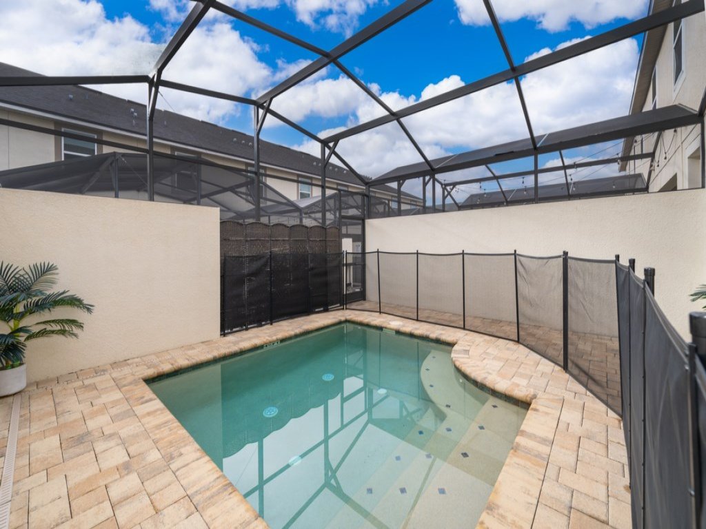 New! Modern Townhome near Disney w/Waterpark Vacation Rental in Kissimmee - RedAwning