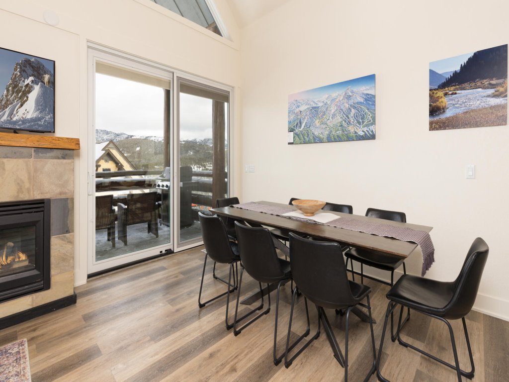 Saddle Ridge I3 Vacation Rental in Big Sky - RedAwning