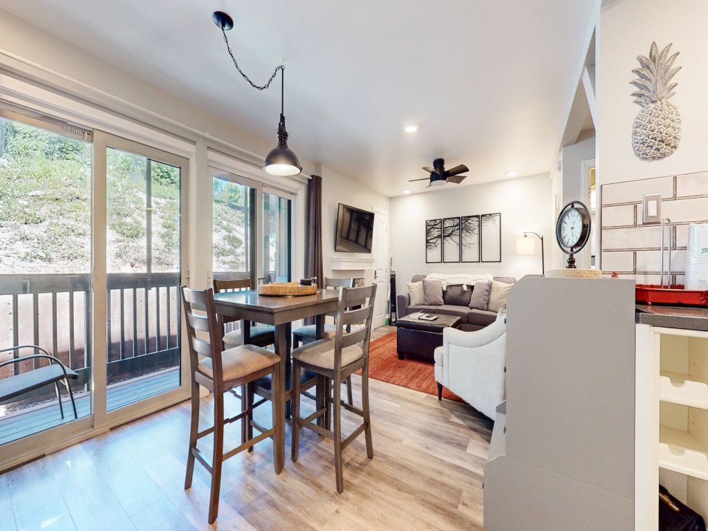 Hidden Valley #41 Vacation Rental in Mammoth Lakes - RedAwning