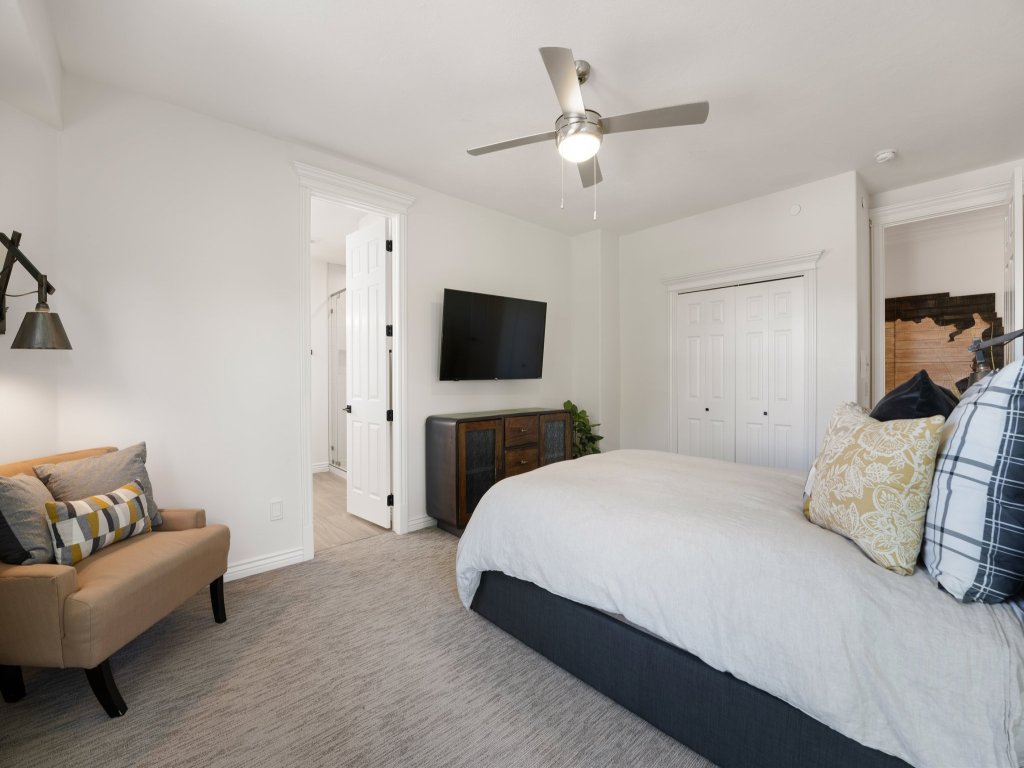 The Country House Vacation Rental in Hurricane - RedAwning