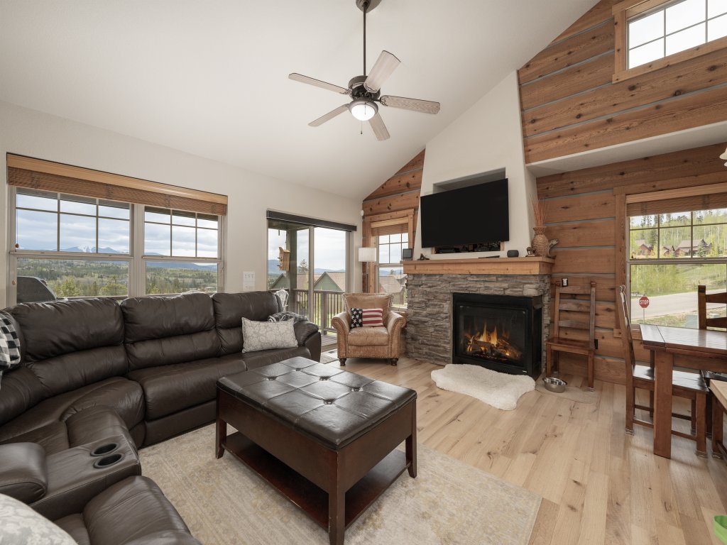 130 Discovery Court at Rendezvous Vacation Rental in Fraser - RedAwning