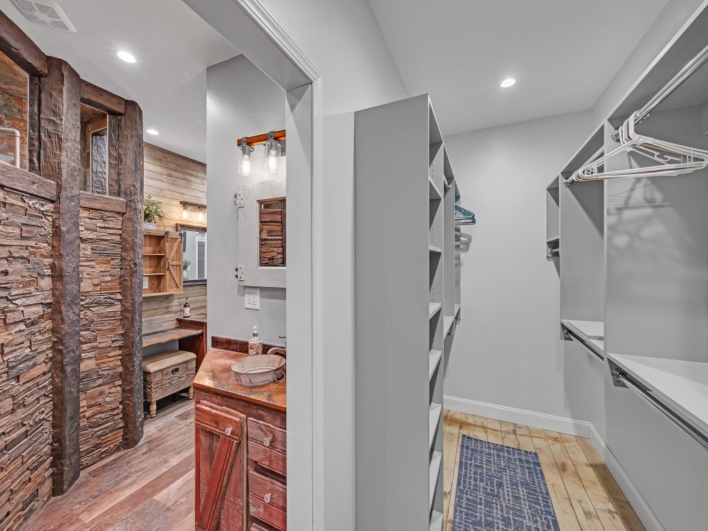 Lakeside Retreat with Hot Tub & Game Room Vacation Rental in US - RedAwning