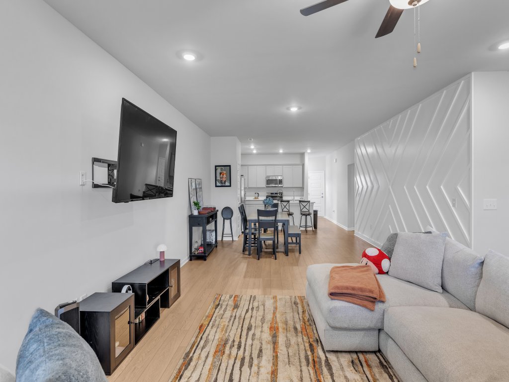 Modern Nest - Huntsville Hideaway Vacation Rental in Alabama - RedAwning