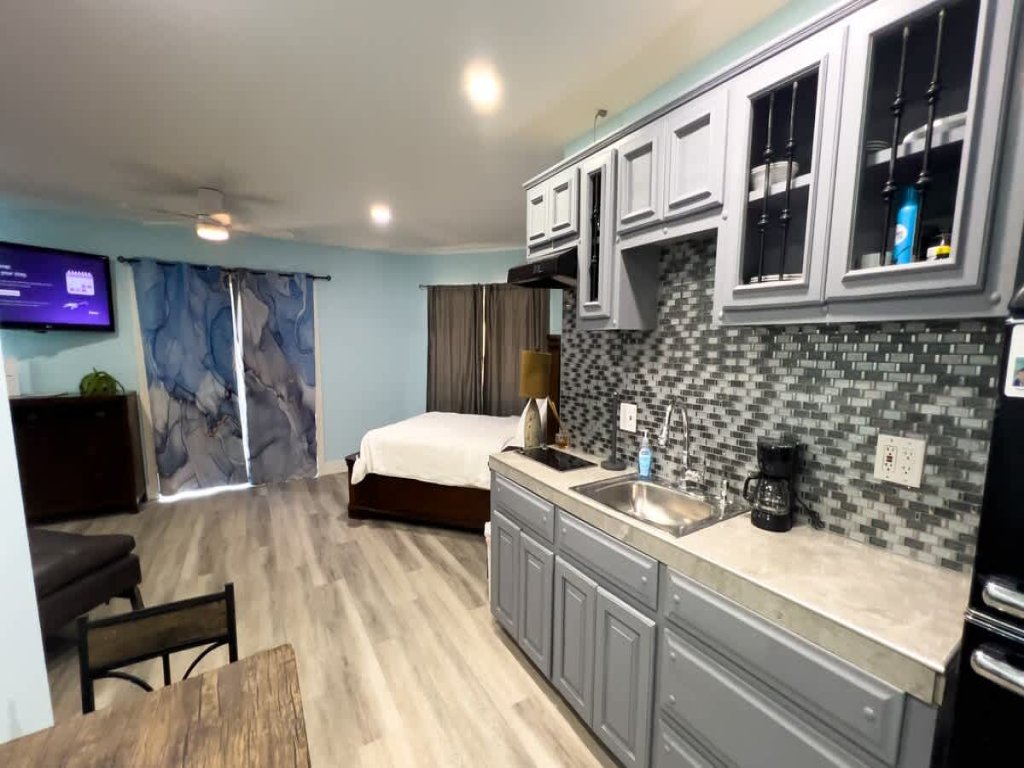 Channelfront " Remodeled " Pool " Boatslips Vacation Rental in Port Isabel - RedAwning