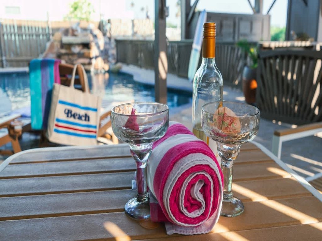 Channelfront " Remodeled " Pool " Boatslips Vacation Rental in Port Isabel - RedAwning