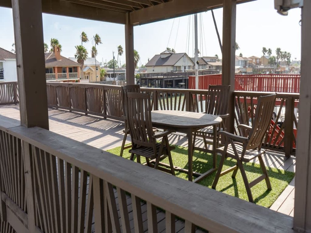 Channelfront " Remodeled " Pool " Boatslips Vacation Rental in Port Isabel - RedAwning