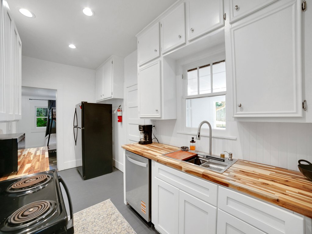 Sweet Magnolia at Festival Park Vacation Rental in Texas - RedAwning