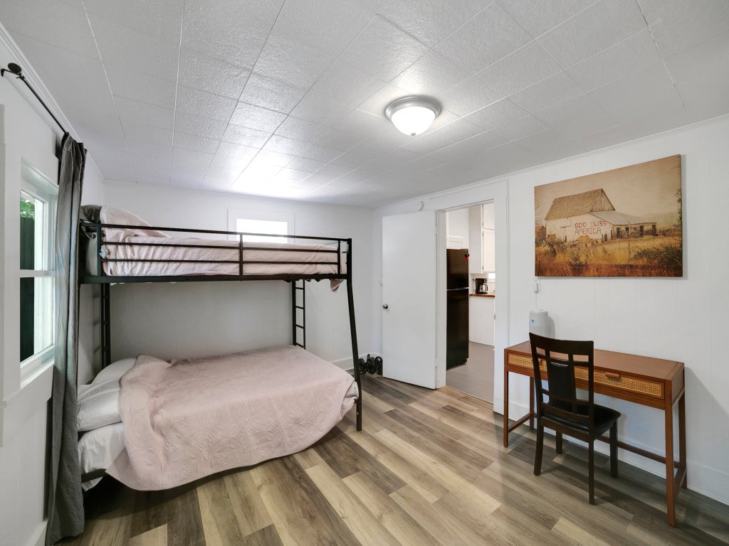 Sweet Magnolia at Festival Park Vacation Rental in Texas - RedAwning