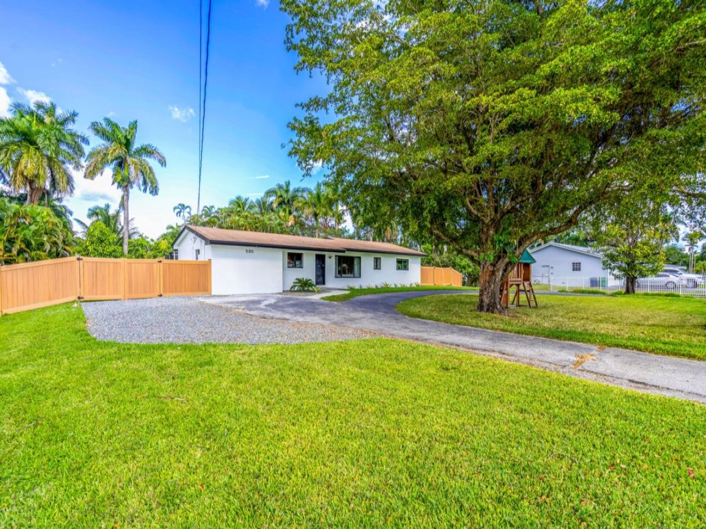 4BR Biscayne River Home with Pool & Pickleball Fun Vacation Rental in Miami - RedAwning