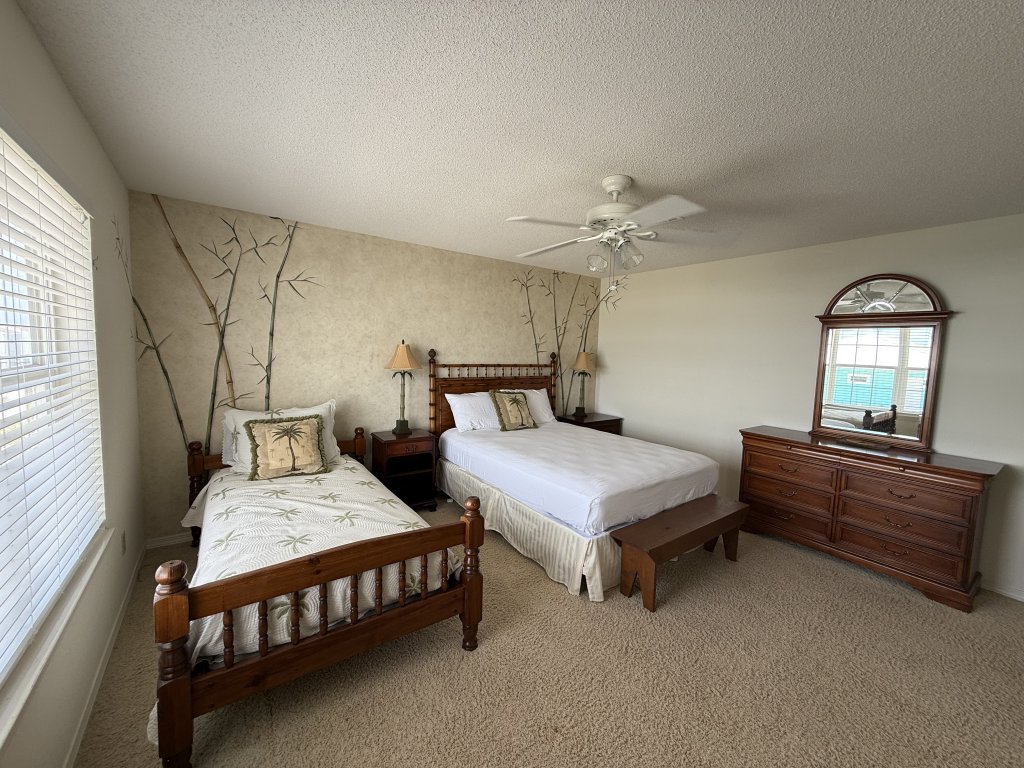 Mainsail Vacation Rental in Navarre - RedAwning