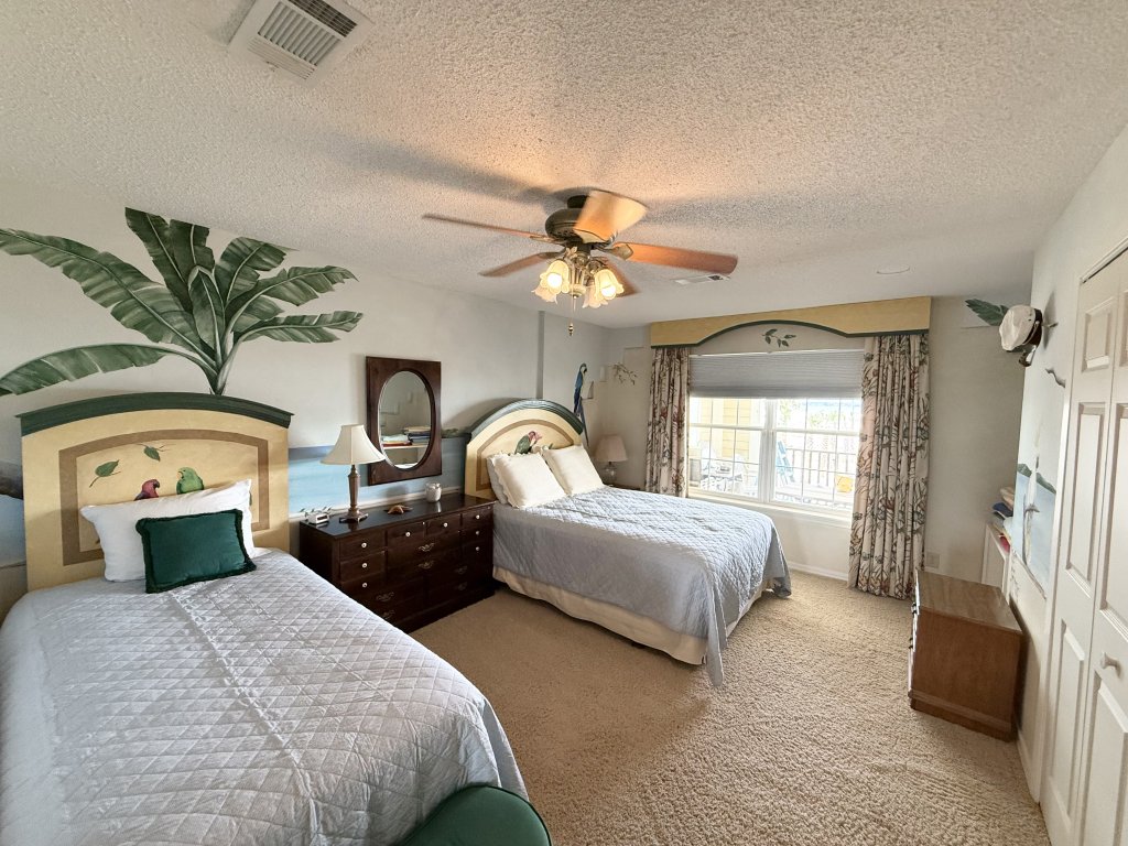 Mainsail Vacation Rental in Navarre - RedAwning