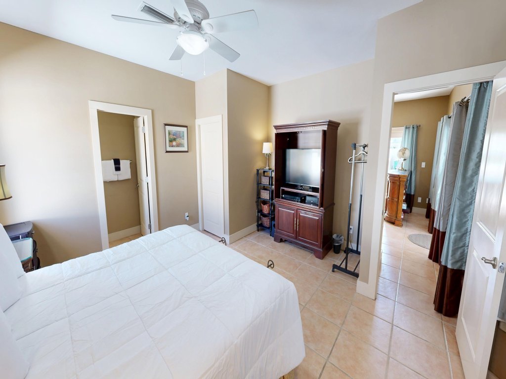 1 Cozy Cove Vacation Rental in Destin - RedAwning