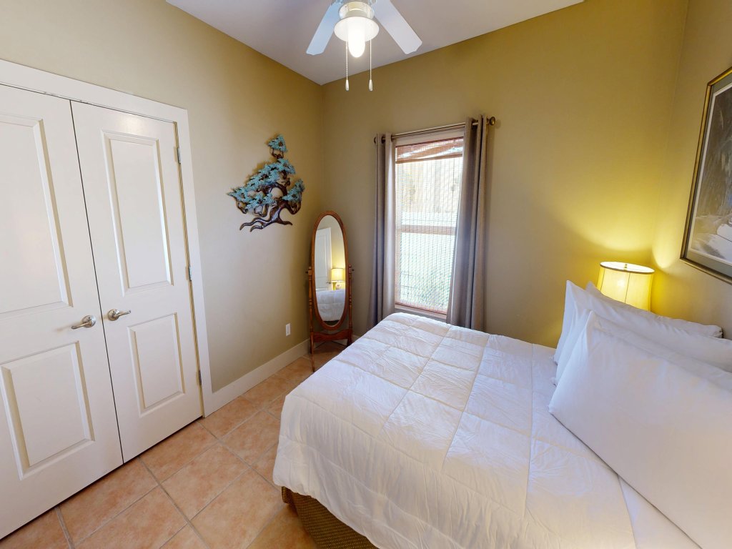 1 Cozy Cove Vacation Rental in Destin - RedAwning