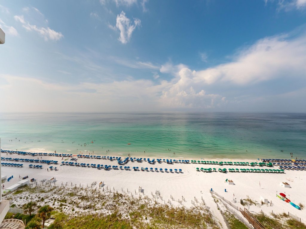 Silver Beach 1006W Vacation Rental in Destin - RedAwning