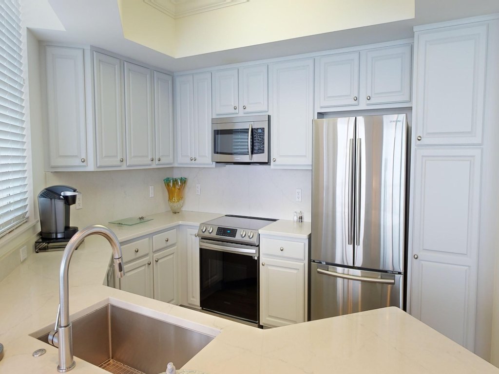 Silver Beach 1006W Vacation Rental in Destin - RedAwning