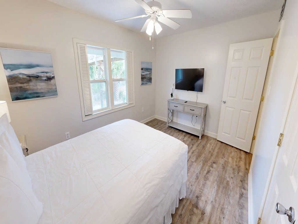 Holiday House Vacation Rental in Destin - RedAwning