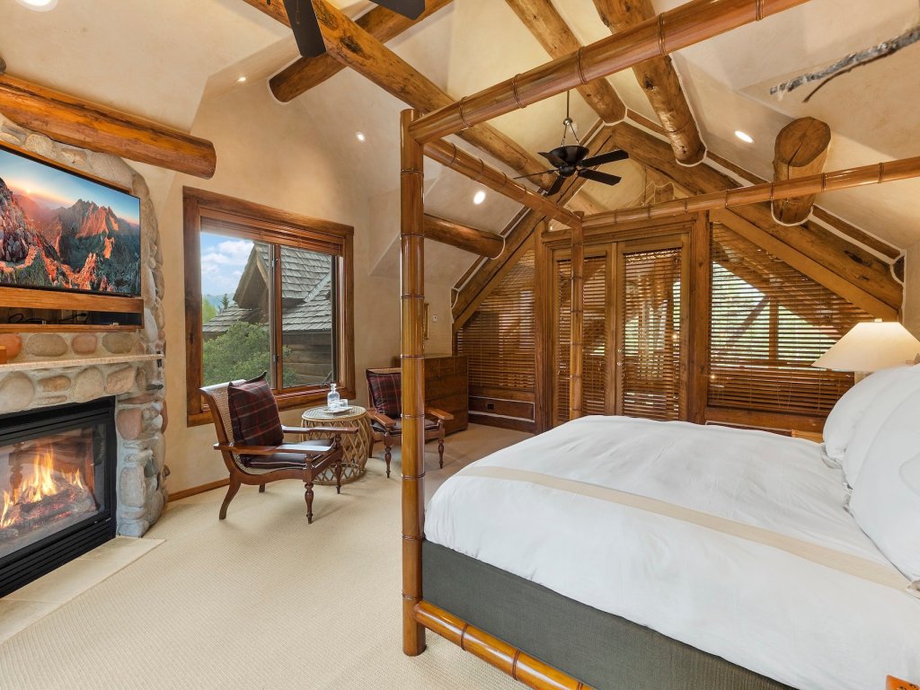 Wildwood Ridge Vacation Rental in Mountain Village - RedAwning