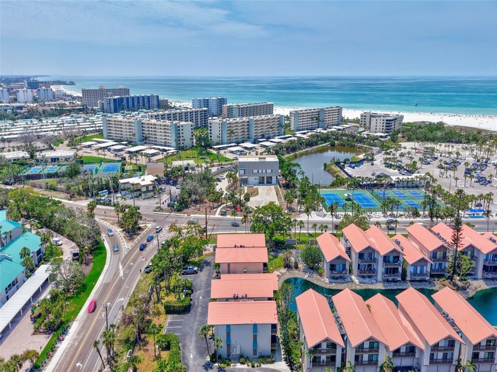 Siesta Beach Retreat Vacation Rental in Siesta Key - RedAwning