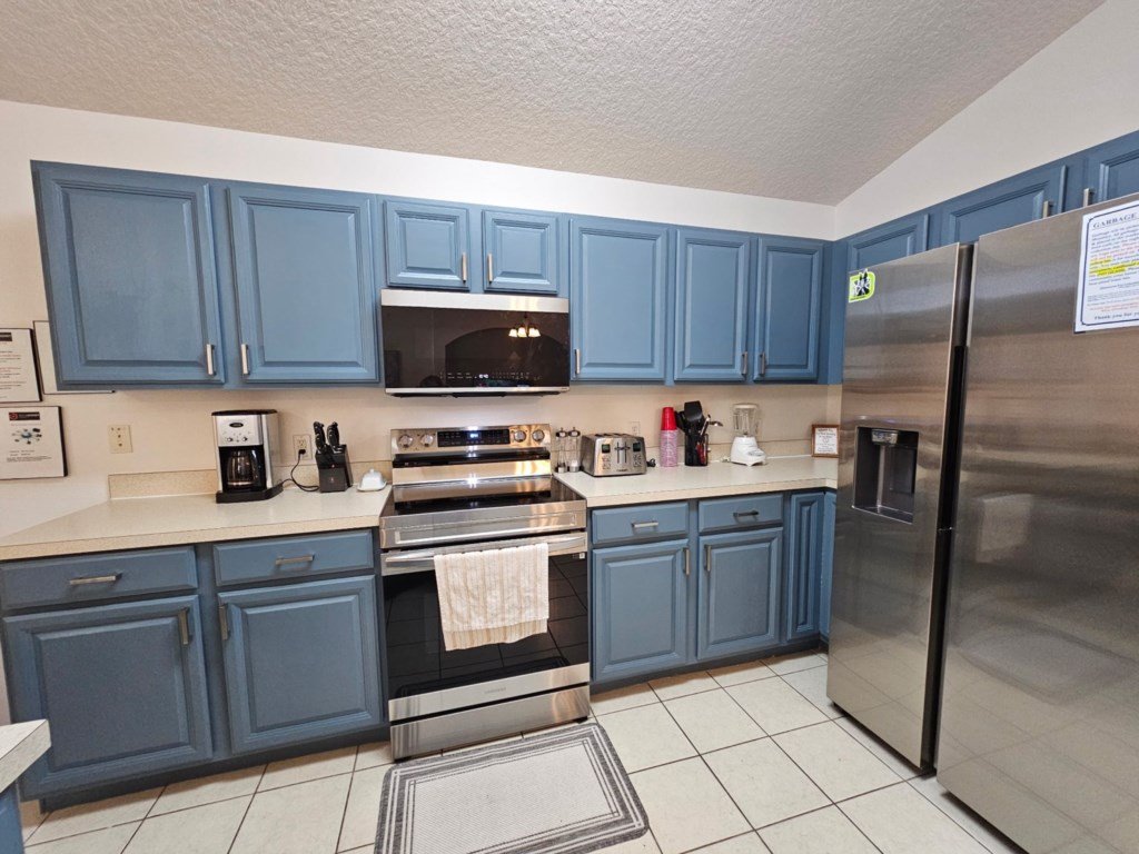 Gated 4 bed with Pool and Spa close to Disney Vacation Rental in Davenport - RedAwning