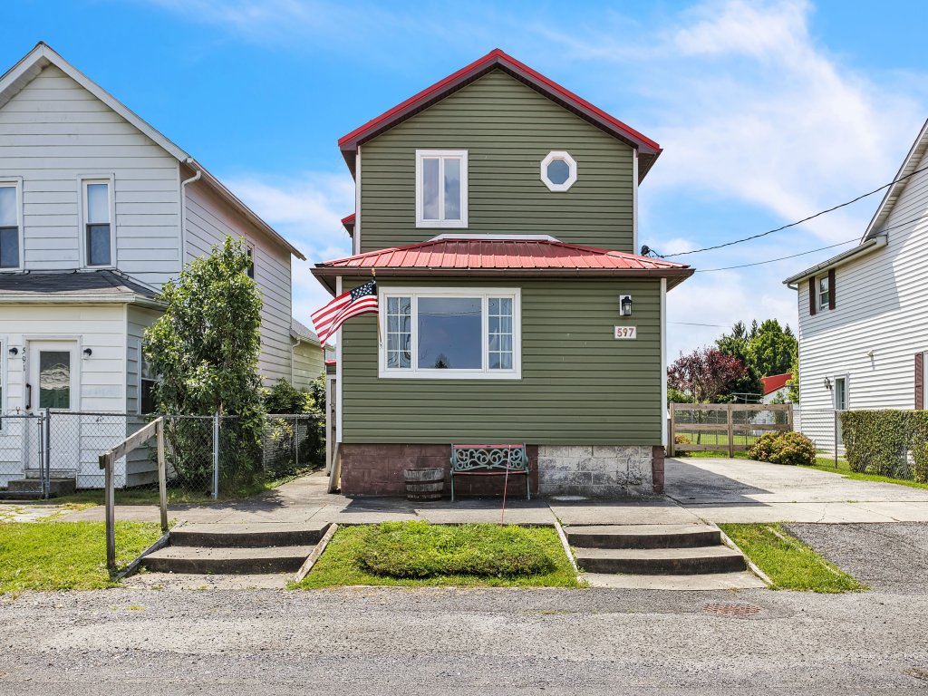 Home Port - Spacious Retreat in Prime Location Vacation Rental in Davis - RedAwning