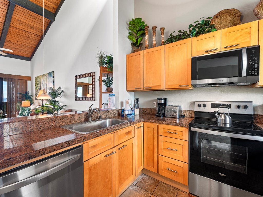Keauhou Kona Surf & Racquet Club#3-302 Vacation Rental in Kailua Kona - RedAwning