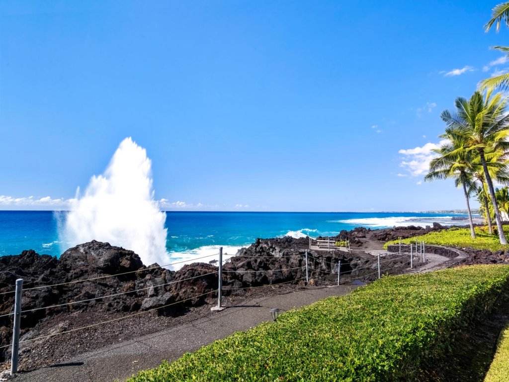 Keauhou Kona Surf & Racquet Club#3-302 Vacation Rental in Kailua Kona - RedAwning