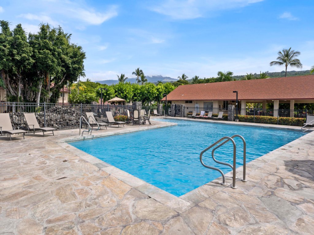 Keauhou Kona Surf & Racquet Club#3-302 Vacation Rental in Kailua Kona - RedAwning