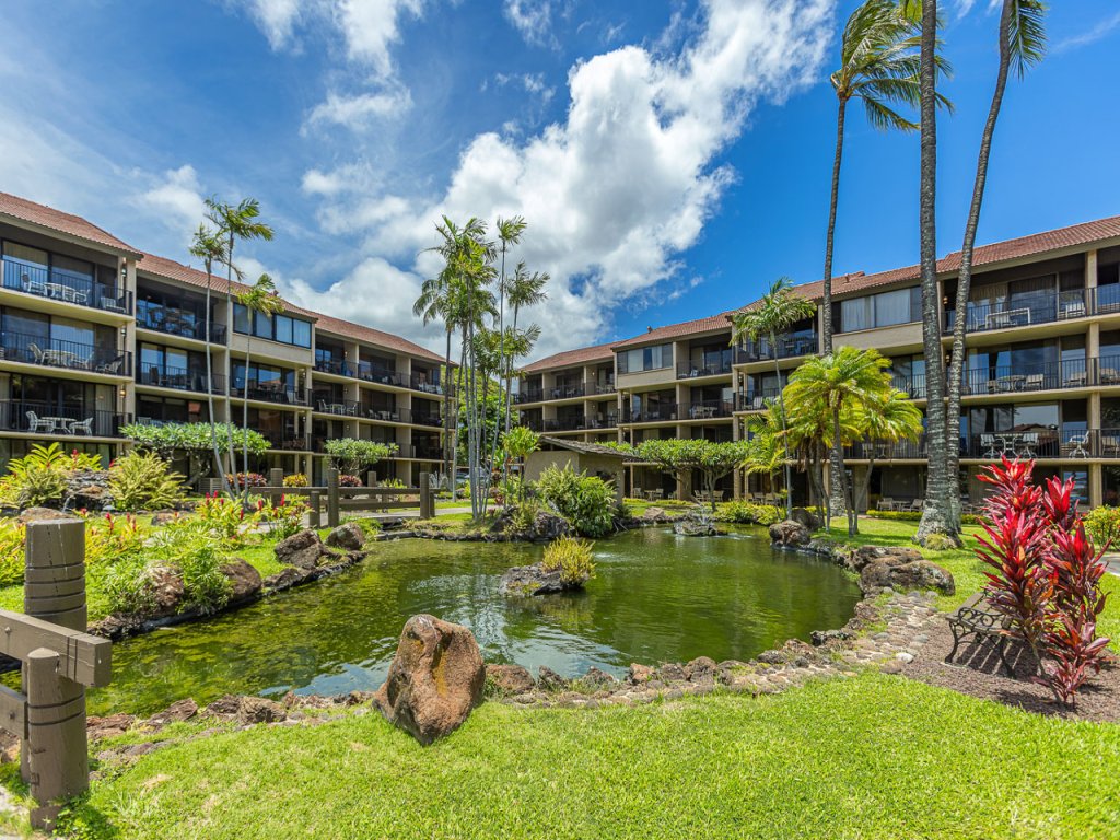 Papakea G407 Vacation Rental in Lahaina - RedAwning