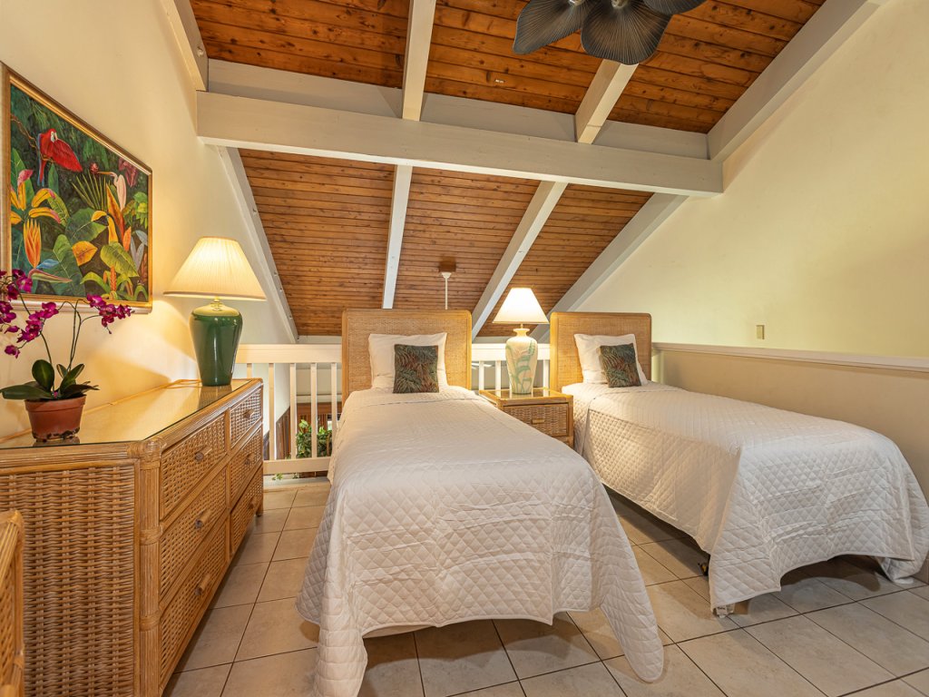 Papakea G407 Vacation Rental in Lahaina - RedAwning
