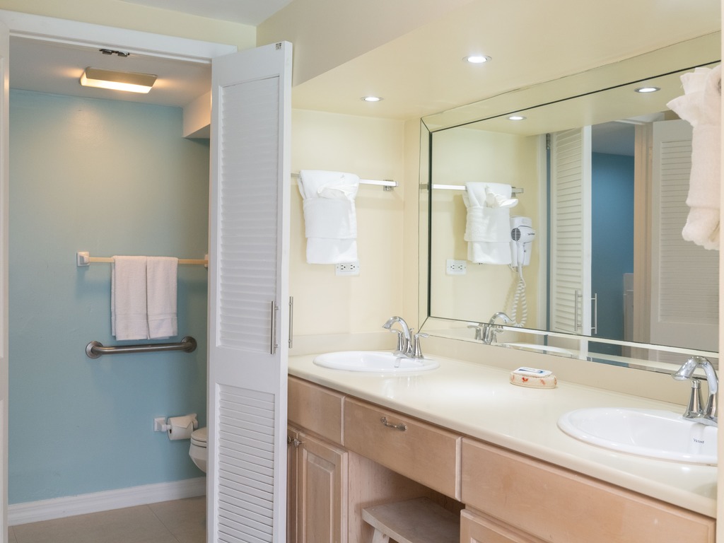 Garden View Deluxe Villa at Paradise Island Beach Club Vacation Rental - RedAwning