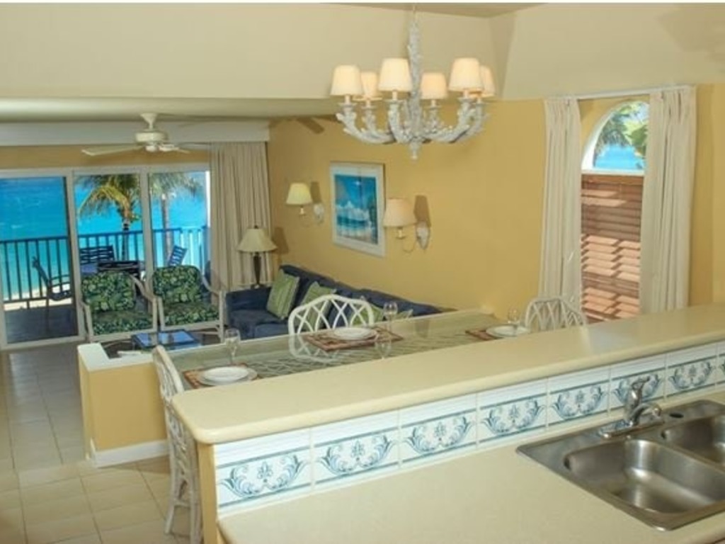 Ocean View Deluxe Villa at Paradise Island Beach Club Vacation Rental - RedAwning