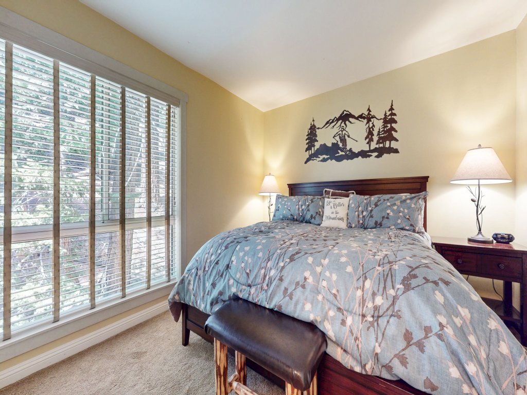Bigwood #30 Vacation Rental in Mammoth Lakes - RedAwning