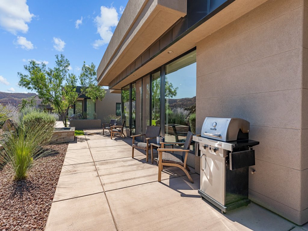 The Yucca Flower #11 Vacation Rental in Ivins - RedAwning