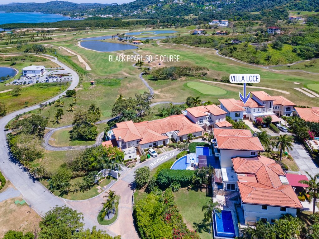 Pristine Bay 1005- Villa Loce Vacation Rental - RedAwning